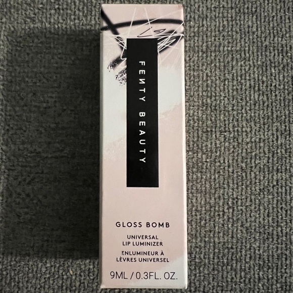 FENTY BEAUTY by Rihanna
Gloss Bomb Universal Lip Luminizer-Sweet Mouth - Picture 5 of 6